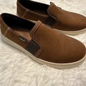 Ariat Women’s Suede Slip On. “NEW”Size 9